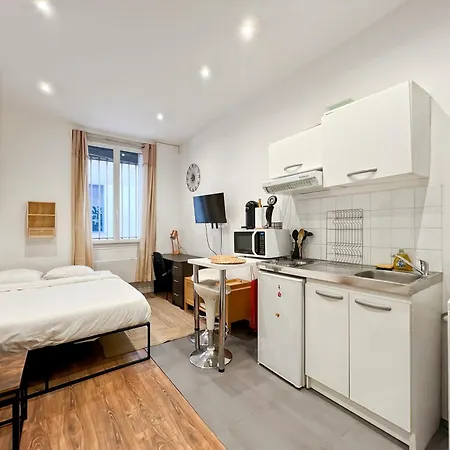Functional Apartment, Belleville, 11 Appartement