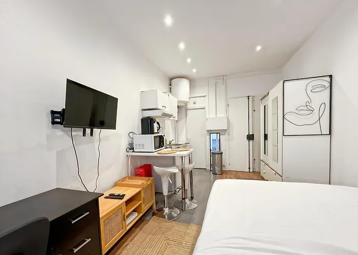 Functional Apartment, Belleville, 11 パリ