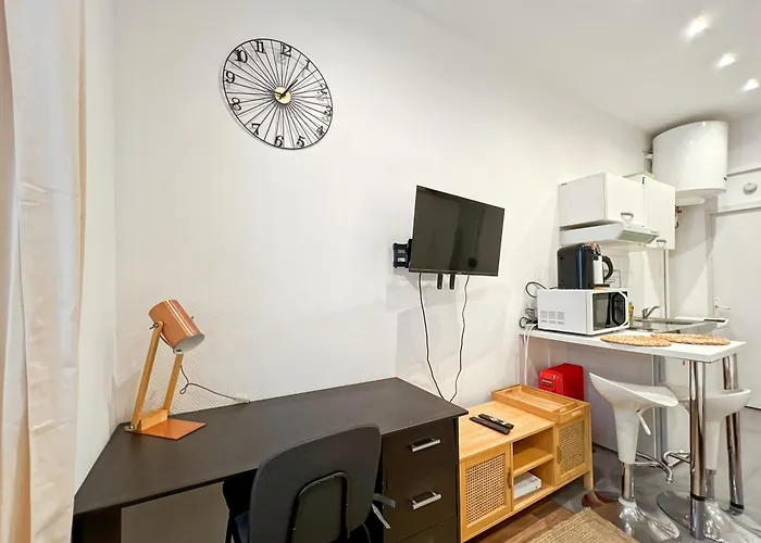 アパート Functional Apartment, Belleville, 11 *