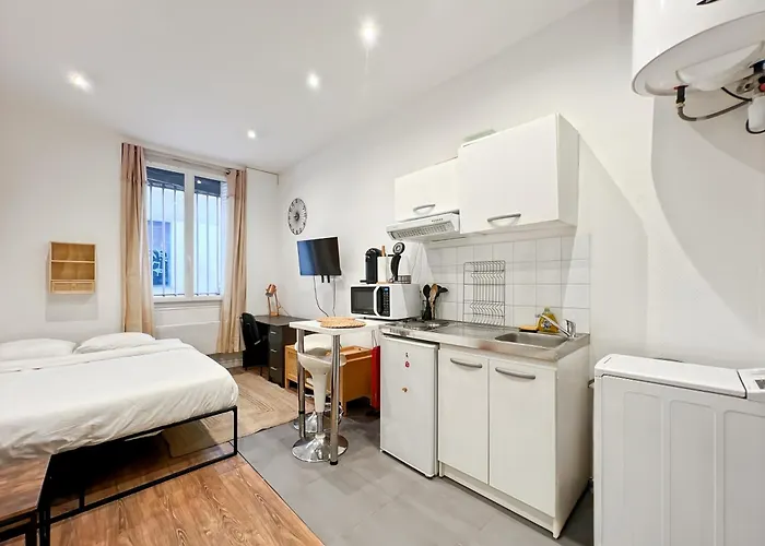 アパート Functional Apartment, Belleville, 11 *